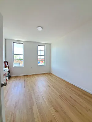 Rented by Compass | media 7