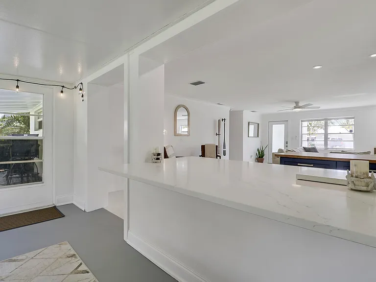 1518 Summer Ave — Photo 23