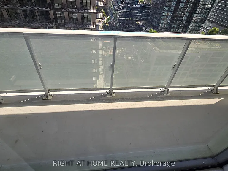 101 Erskine Ave #1506 — Photo 33