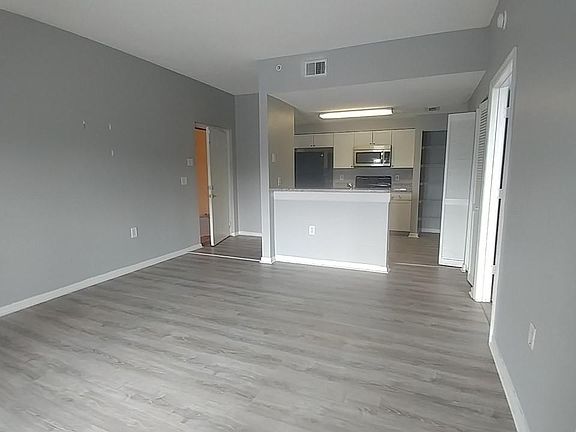 3rd image of 10831 Windsor Walk Dr APT 310