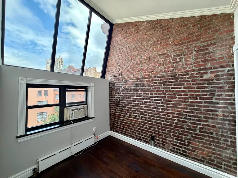 232 W 14th St #5A — Photo 5
