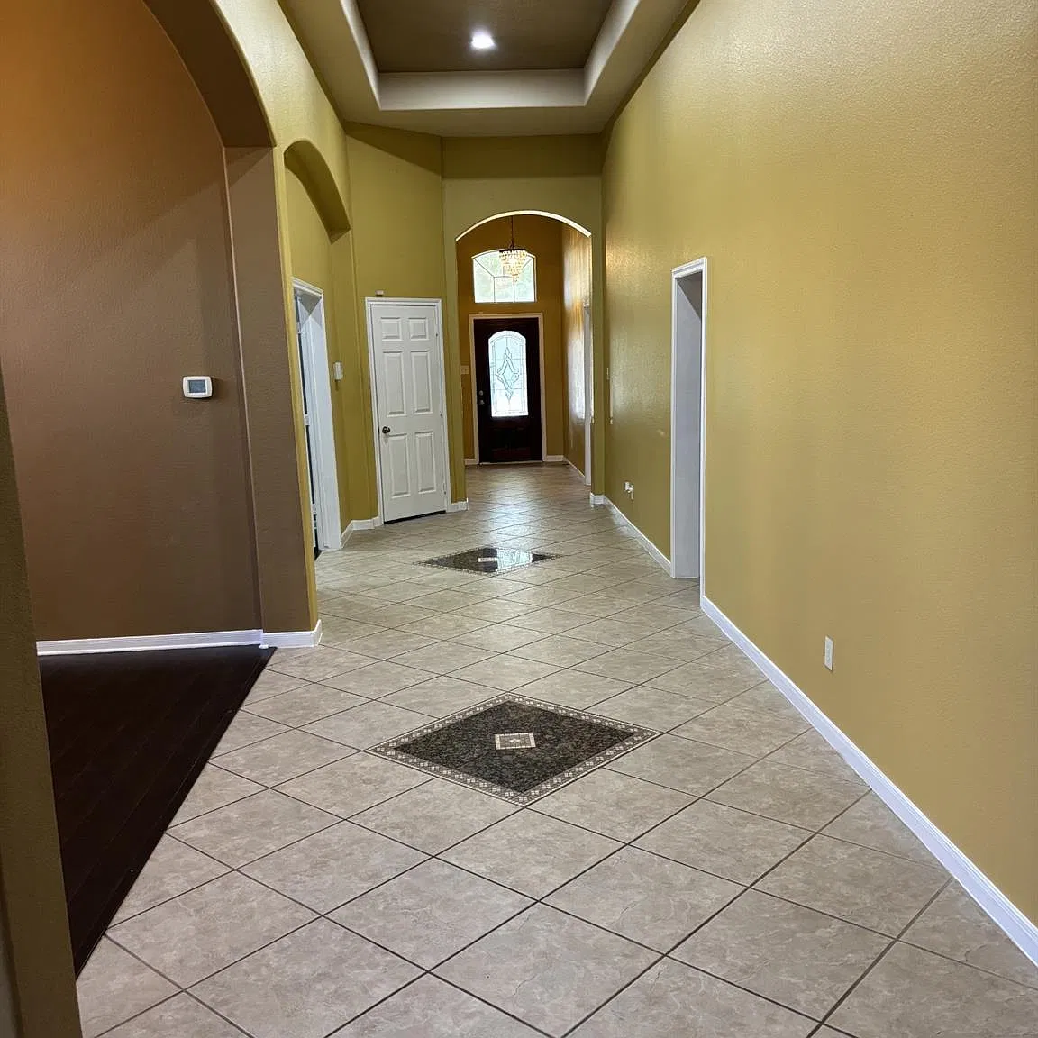 4 bed, 3.0 bath, 2770 sqft, $2,600 — Photo 3
