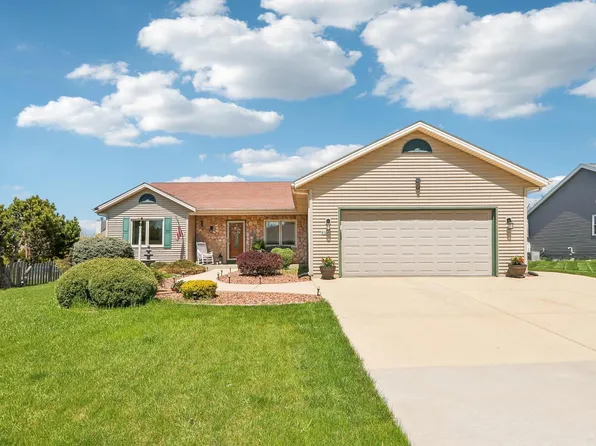 4102 West Forest Hill AVENUE, Franklin, WI 53132