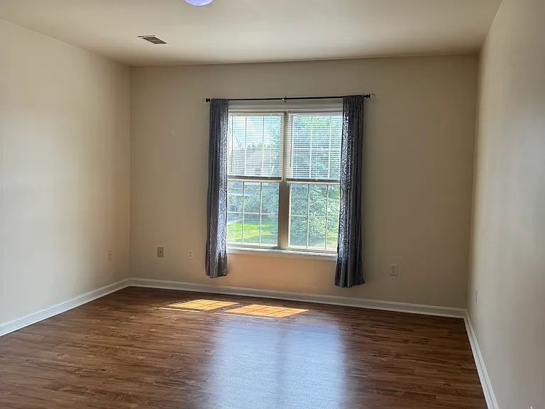 1931 Ashley Dr #2C — Photo 4