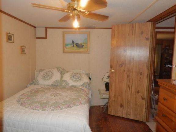 4th image of 310 Pine Ave