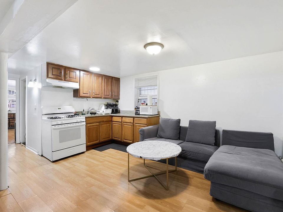 1st image of 425 Manila Ave Unit 1