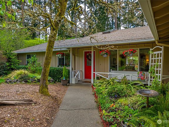 3rd image of 6922 Mill Court SE