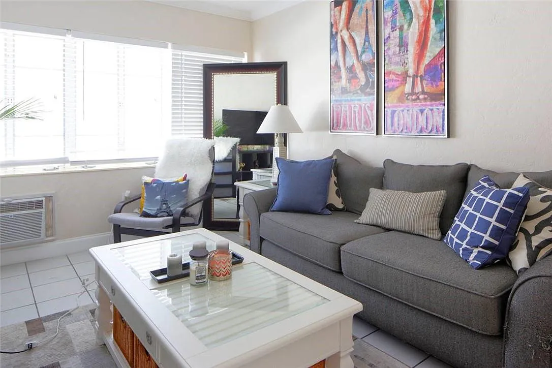 1 bed, 1.0 bath, 12412 sqft, $1,695 — Photo 1