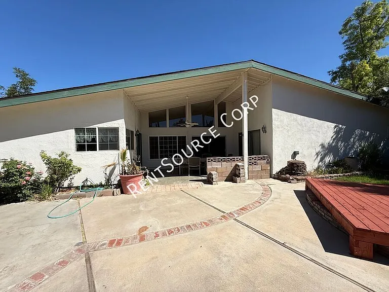 2522 Marcella St — Photo 25