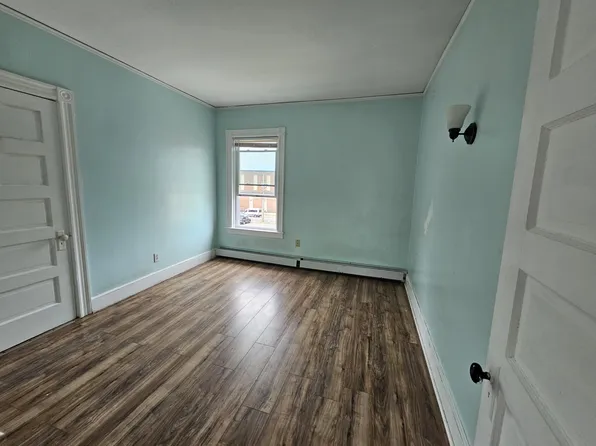 49 Lupine St Floor 1, Pawtucket, RI 02860