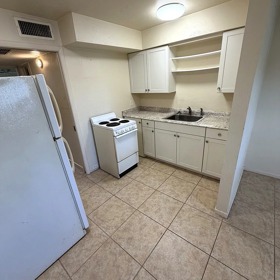 1 bed, $1,000 — Photo 4