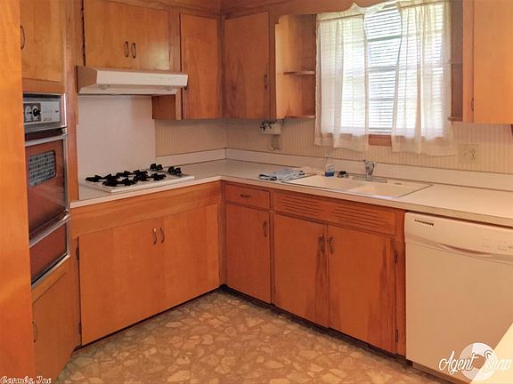 Updated stove & dishwasher 