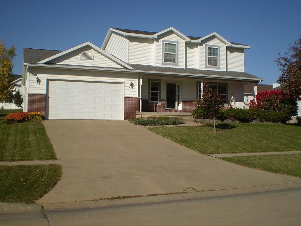 Street view (faces south)