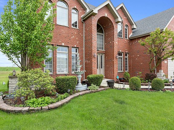 3rd image of 9037 Basswood Dr