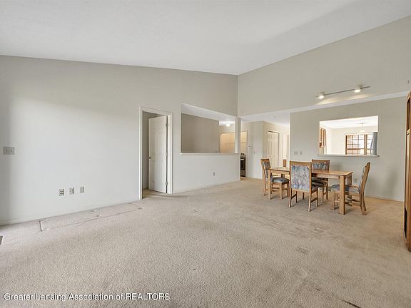 5th image of 1210 Zimmer Pl