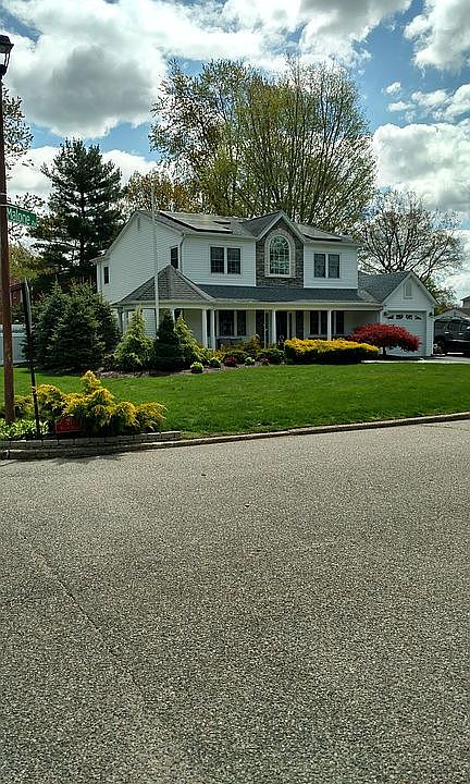 1st image of 27 Malone Ave