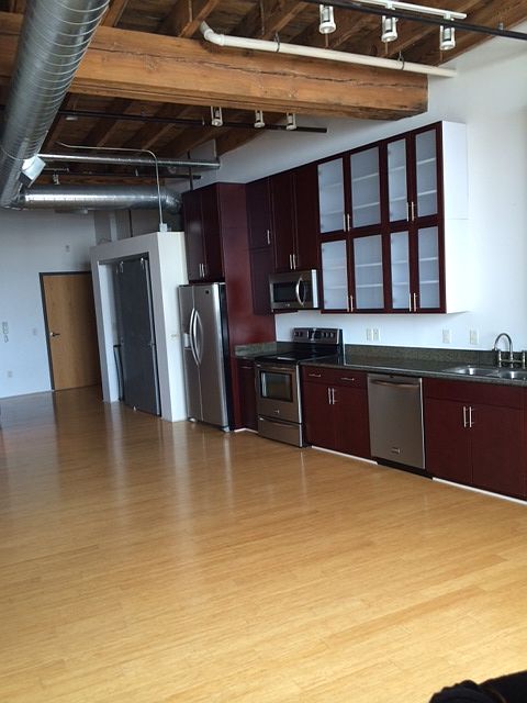 Photo of similar unit. Please note that colors, finishes, and fixtures may vary.