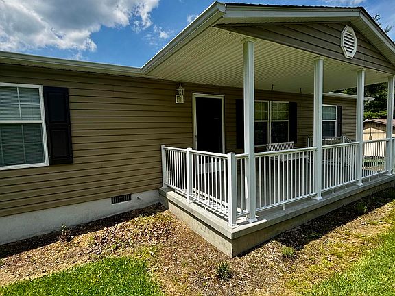 4th image of 186 Honeysuckle Ln