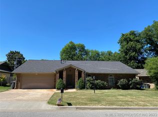 7041 E 77th St, Tulsa, OK 74133