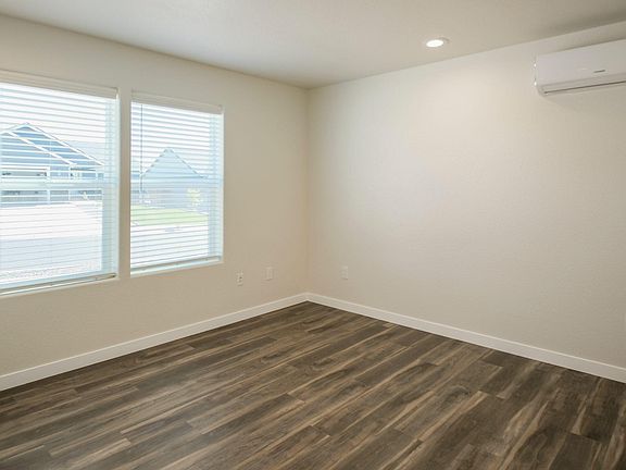 3rd image of 5499 Shalynn Dr