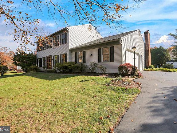 2nd image of 6 Plymouth Pl