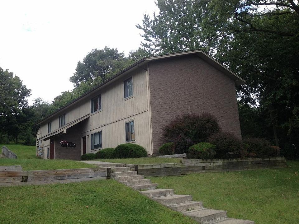 1st image of 4-4 University St