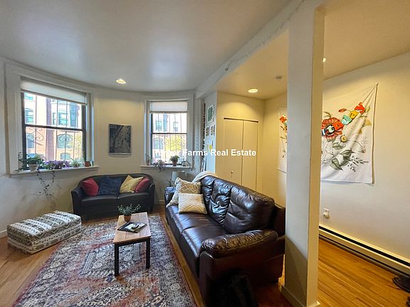 5th image of 616 Columbus Ave APT 1B
