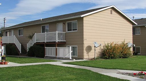 2nd image of 2318 Livingston Ave APT 4