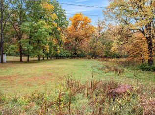5715 NW 56th St, Kansas City, MO 64151