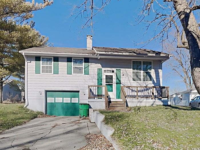 1st image of 210 Creekwood Dr