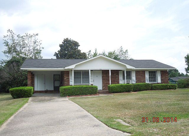1st image of 204 Wells Dr