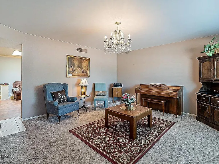 857 W Dublin St — Photo 4
