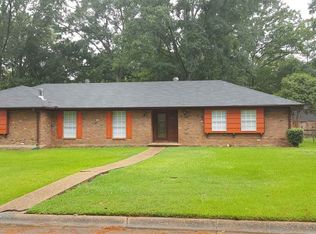6237 Winthrop Cir, Jackson, MS 39206