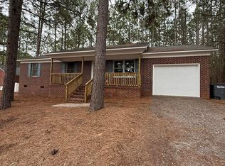 355 Sandhills Cir, Pinehurst, NC 28374