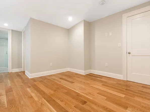 194 Hopkins Avenue image 16 of 21