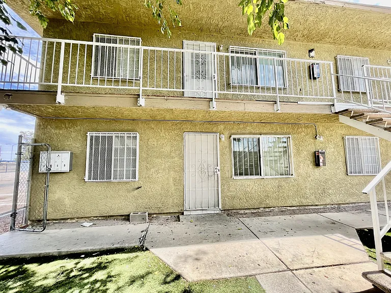 3427 E Cheyenne Ave #A — Photo 8