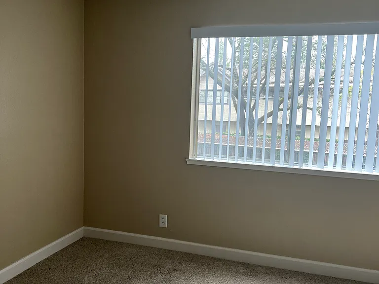 Sierra Woods Apartments — Photo 31
