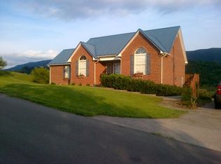 616 Evas Walk, Pounding Mill, VA 24637