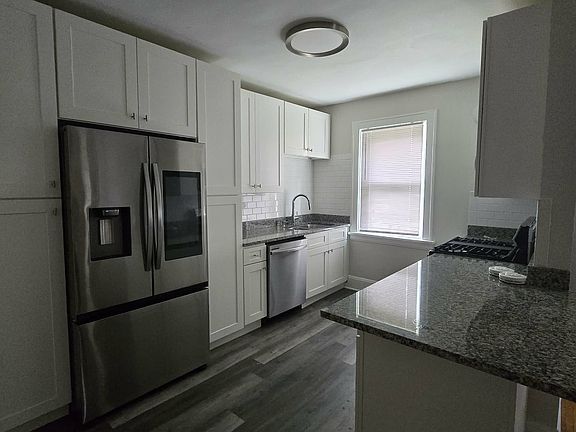 5th image of 126 Louis Ave APT 3