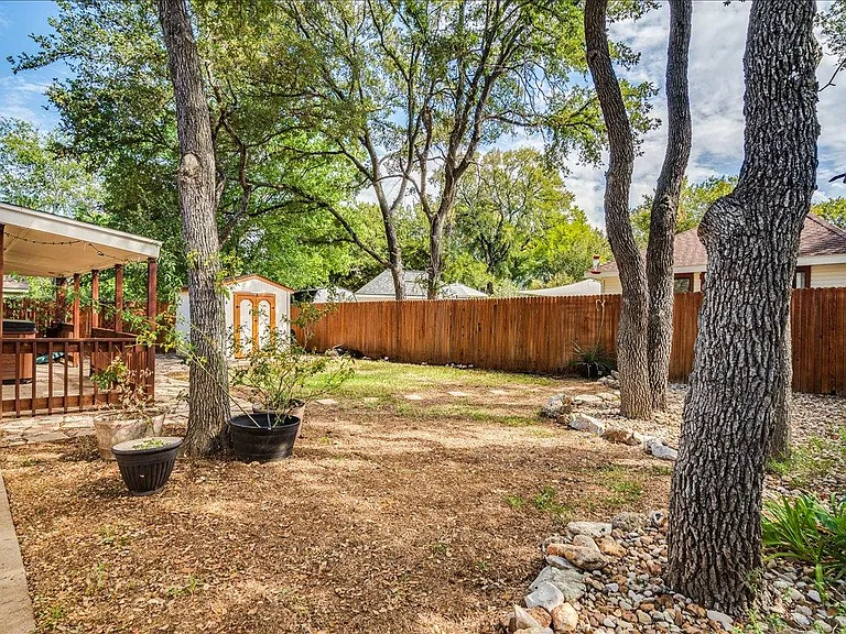 3111 Festus Dr — Photo 20