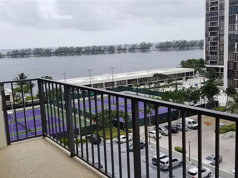 1901 Brickell Ave #B906 — Photo 2