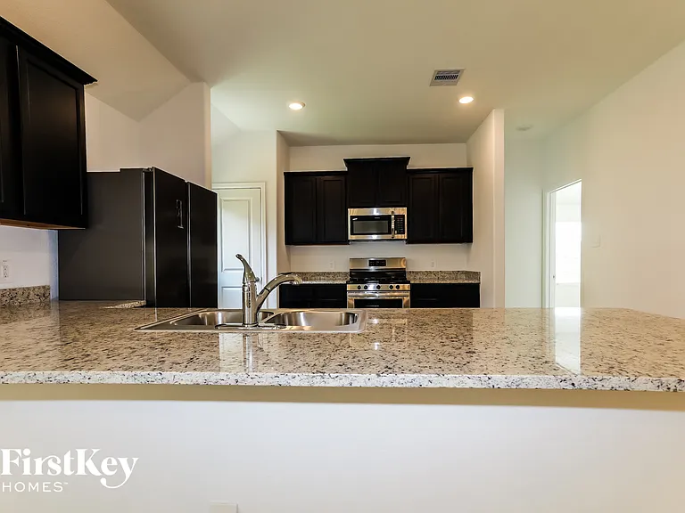 18467 Cobalt Cove Ln — Photo 5
