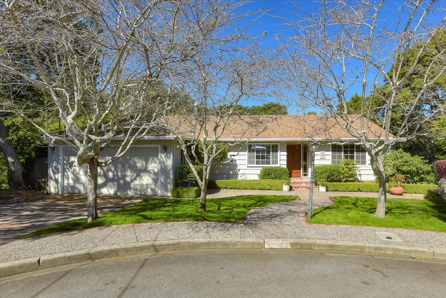35 Tulip Ct photo 1