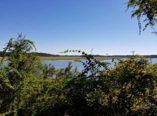10 Lucy Creek Dr, Beaufort, SC 29907