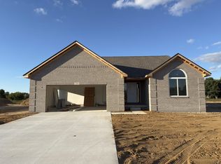 2220 Congressional Ln, Grass Lake, MI 49240