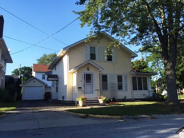 2nd image of 112 E 4th St