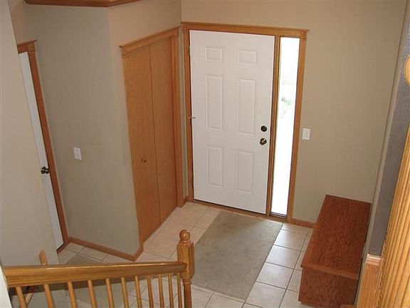 5th image of 1100 Strawberry Ct