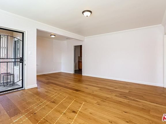 4th image of 11214 Hayter Ave