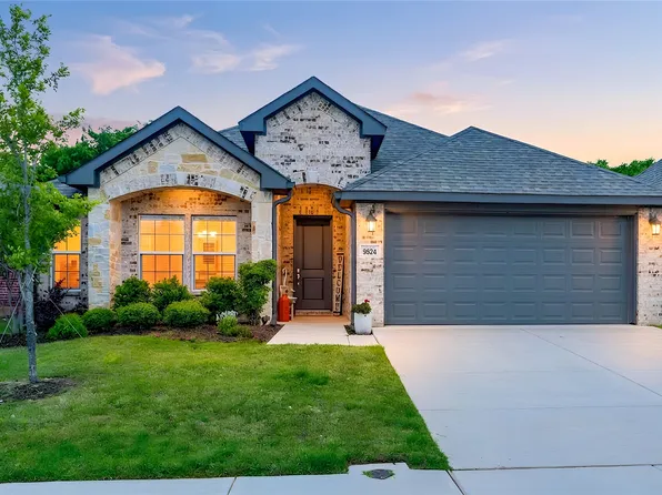 9824 Mescalbean Blvd, Crowley, TX 76036