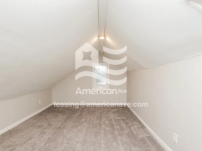 1457702_013_bedroom_12.jpg